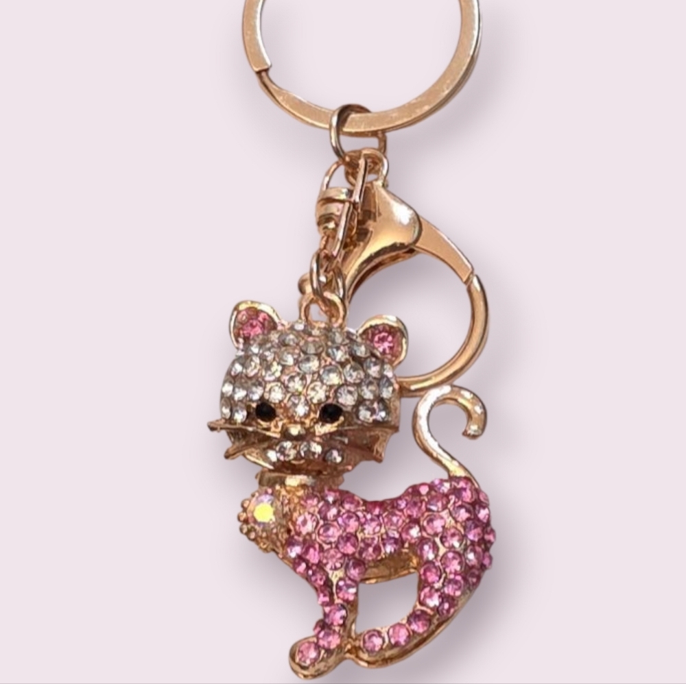 NWT Gold Tone PINK Rhinestone Cat Keychain Purse Charm Clip Car House Feline